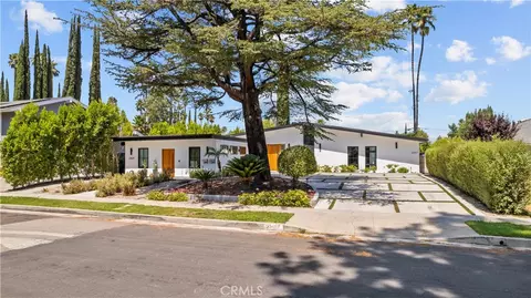 23427 Canzonet St, Woodland Hills, CA 91367