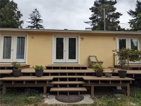 203 Pine Ln, Carlotta, CA 95528