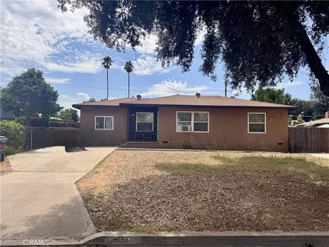 2538 Pleasant St, Riverside, CA 92507