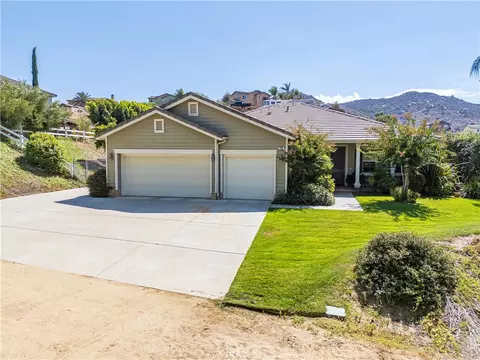 276 Pompano Pl, Norco, CA 92860