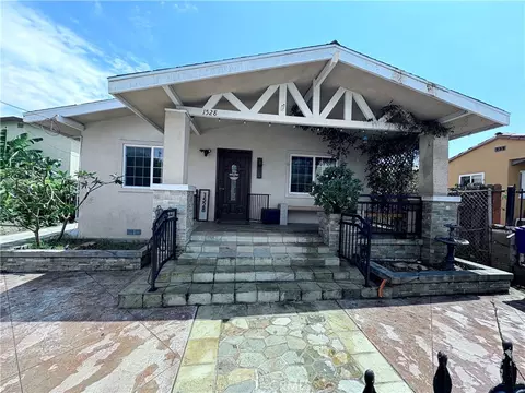 1528 E 11th St, Long Beach, CA 90813