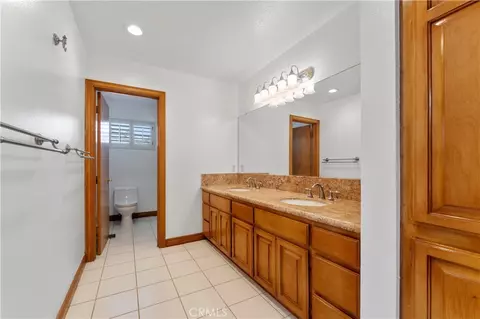 Bath - 1011 Rodeo Rd, Arcadia, CA 91006 photo 5 of 6