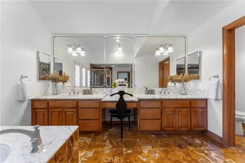 Bath - 1011 Rodeo Rd, Arcadia, CA 91006 photo 3 of 6