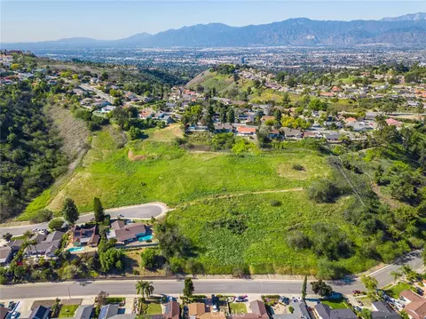 16 Camelback Dr, Walnut, CA 91789