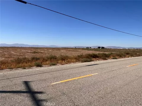 10541 E Avenue H, Lancaster, CA 93535 photo 7