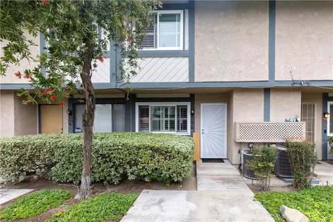 537 W 9th St, Upland, CA 91786