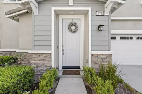 16765 Stags Leap Ln, Fontana, CA 92336