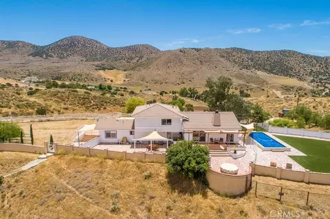9175 Yucca Hls, Agua Dulce, CA 91390