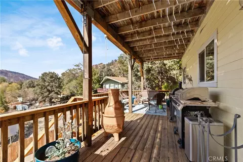 Exterior - 6284 Apple Vista Dr, Wrightwood, CA 92397 photo 6 of 25