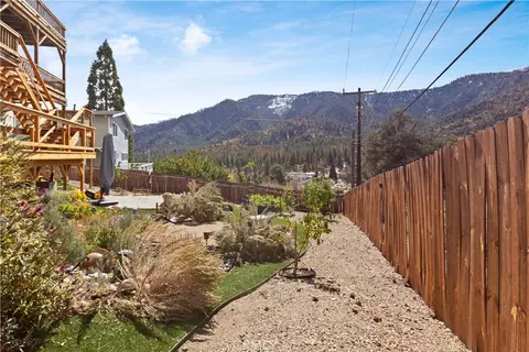 Exterior - 6284 Apple Vista Dr, Wrightwood, CA 92397 photo 17 of 25