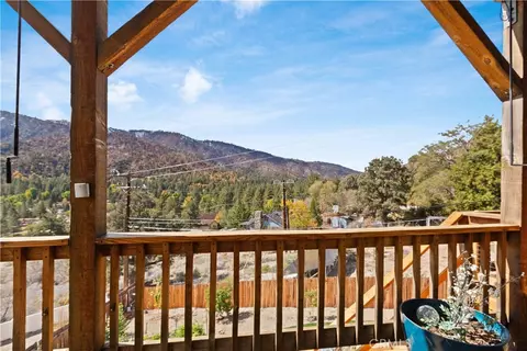 Exterior - 6284 Apple Vista Dr, Wrightwood, CA 92397 photo 5 of 25