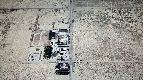 4 E 172 St, Lancaster, CA 93535