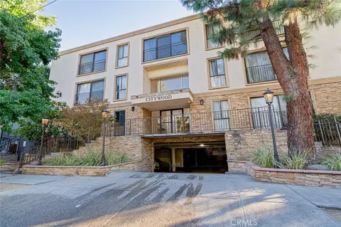 15344 Weddington, Sherman Oaks, CA 91411
