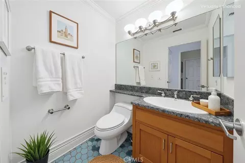 Bath - 20455 Somma Dr, Perris, CA 92570 photo 3 of 5