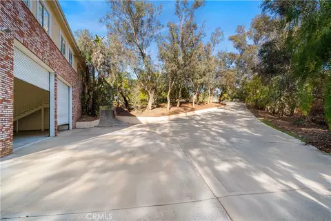 Exterior - 20455 Somma Dr, Perris, CA 92570 photo 6 of 15