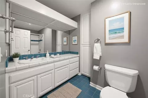 Bath - 20455 Somma Dr, Perris, CA 92570 photo 4 of 5