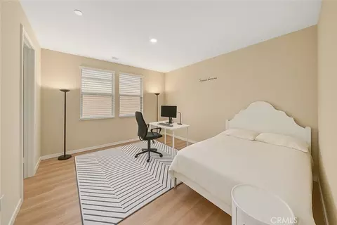 Bedroom - 81 Pelican Ln, Irvine, CA 92618 photo 3 of 4