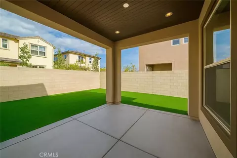 Exterior - 81 Pelican Ln, Irvine, CA 92618 photo 2 of 4
