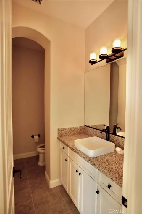 Bath - 41907 Arbor Glen Dr, Temecula, CA 92592 photo 1 of 4