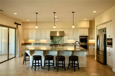 Kitchen - 41907 Arbor Glen Dr, Temecula, CA 92592 photo 4 of 7