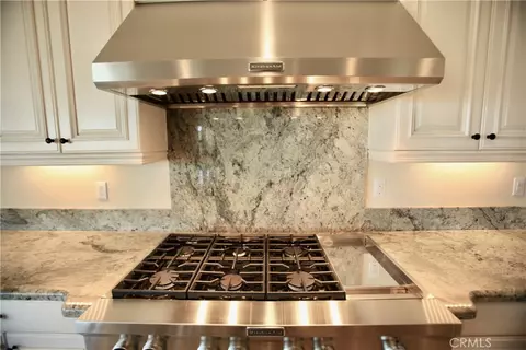 Kitchen - 41907 Arbor Glen Dr, Temecula, CA 92592 photo 6 of 7