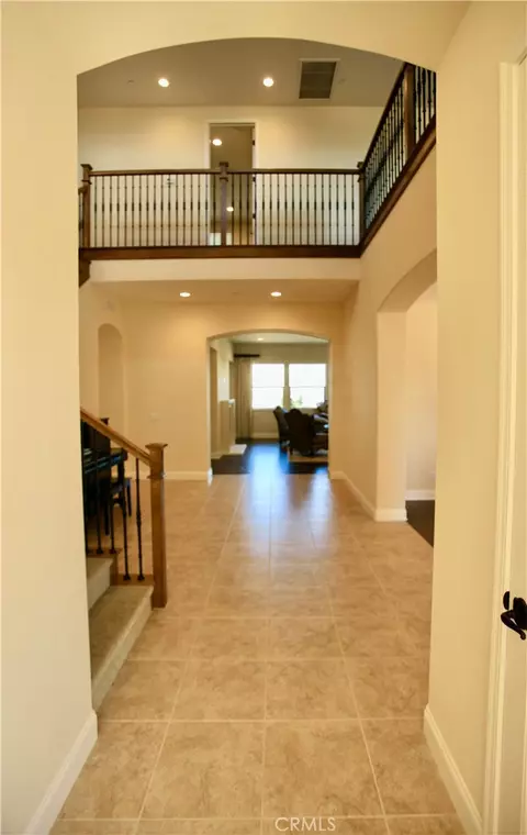 Entry Way - 41907 Arbor Glen Dr, Temecula, CA 92592 photo 5 of 7