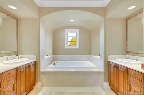 Bath - 21 Ridgeview, Irvine, CA 92603 photo 3 of 8