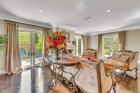 Living - 21 Ridgeview, Irvine, CA 92603 photo 4 of 7