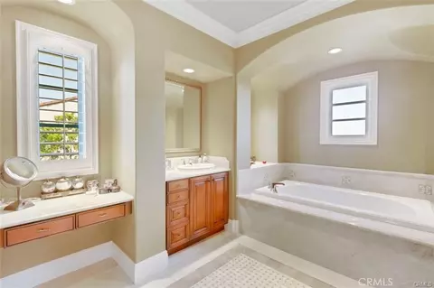 Bath - 21 Ridgeview, Irvine, CA 92603 photo 5 of 8