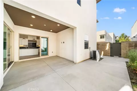 Exterior - 157 Scale, Irvine, CA 92618 photo 11 of 14
