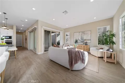 Entry Way - 157 Scale, Irvine, CA 92618 photo 2 of 16