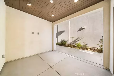 Exterior - 157 Scale, Irvine, CA 92618 photo 8 of 14