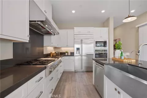 Kitchen - 157 Scale, Irvine, CA 92618 photo 1 of 2