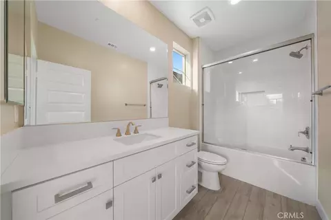 Entry Way - 157 Scale, Irvine, CA 92618 photo 16 of 16