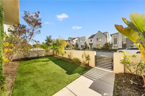 Exterior - 157 Scale, Irvine, CA 92618 photo 6 of 14