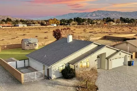 13991 Falling Leaf, Apple Valley, CA 92307