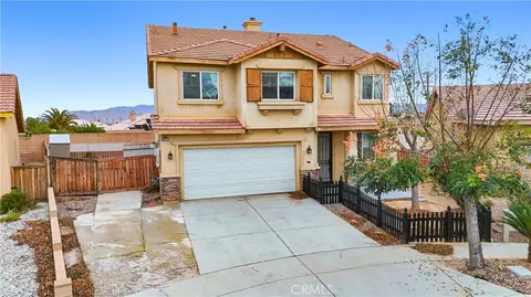 8923 Azalea Springs Rd, Oak Hills, CA 92344