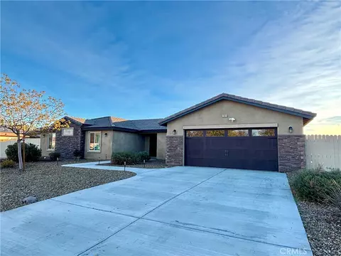 13823 Wawona Rd, Apple Valley, CA 92307