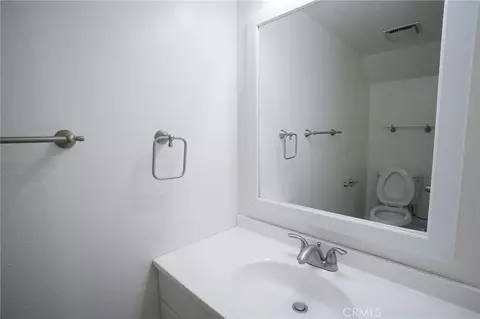 Bath - 15137 Gundry Ave #F, Paramount, CA 90723 photo 2 of 2