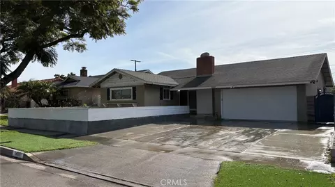 5410 W Davit Ave, Santa Ana, CA 92704
