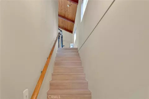 Entry Way - 985 Pheasant, Wrightwood, CA 92397 photo 4 of 5