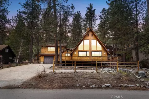 Exterior - 985 Pheasant, Wrightwood, CA 92397 photo 2 of 12