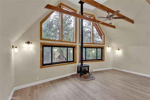 Living - 985 Pheasant, Wrightwood, CA 92397 photo 4 of 4