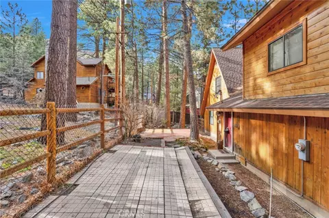 Exterior - 985 Pheasant, Wrightwood, CA 92397 photo 10 of 12