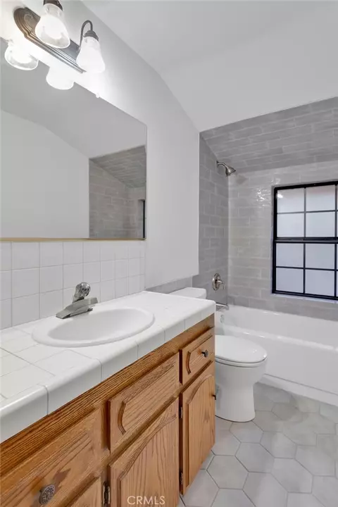 Bath - 985 Pheasant, Wrightwood, CA 92397 photo 6 of 6