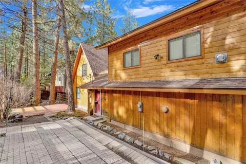 Exterior - 985 Pheasant, Wrightwood, CA 92397 photo 9 of 12