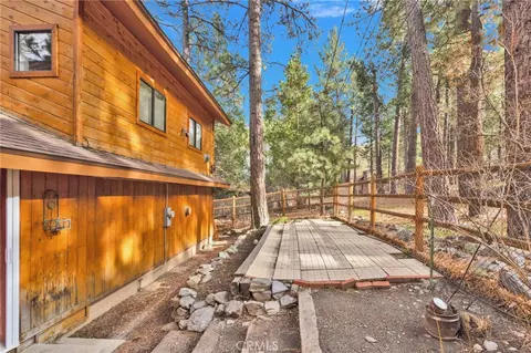 Exterior - 985 Pheasant, Wrightwood, CA 92397 photo 9 of 13