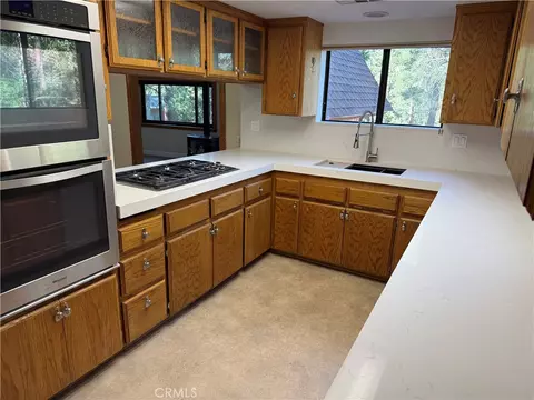 Kitchen - 985 Pheasant, Wrightwood, CA 92397 photo 4 of 4