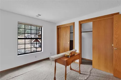 Bedroom - 985 Pheasant, Wrightwood, CA 92397 photo 4 of 5