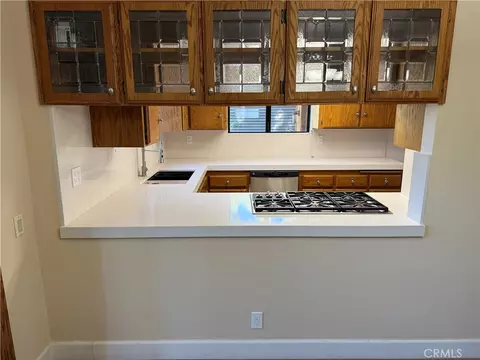 Kitchen - 985 Pheasant, Wrightwood, CA 92397 photo 2 of 4